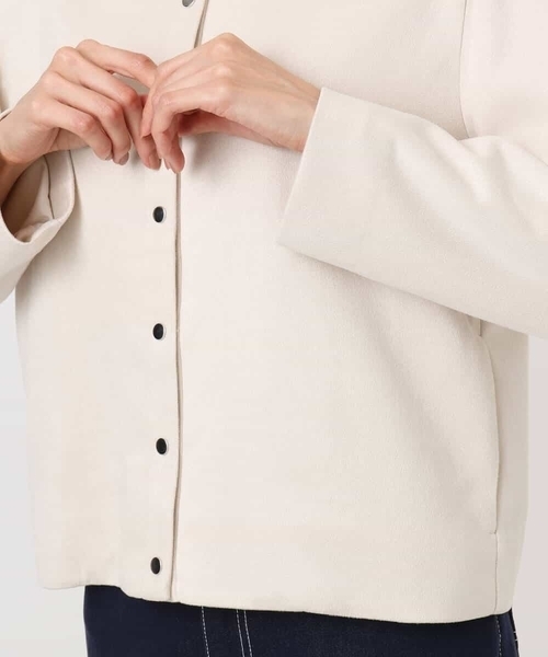 MK MICHEL KLEIN（エムケーミッシェルクラン）の「フェイクスウェード ドット釦ジャケット/洗える（ノーカラージャケット・レディース・グレー/アイボリー・38）」の20枚目の写真