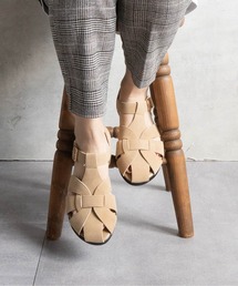Fabby fabby（ファビィーファビィー）の「バックベルトグルカフラットサンダル（サンダル）」