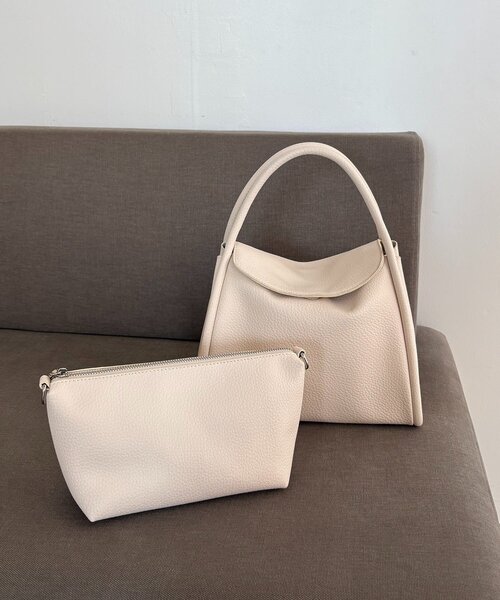 CAPRICIEUX LE'MAGE(カプリシューレマージュ)の「2SETフラップシュリンクバッグ(ショルダーバッグ・レディース・ベージュ/ブラック/アイボリー・FREE)」の4枚目の写真