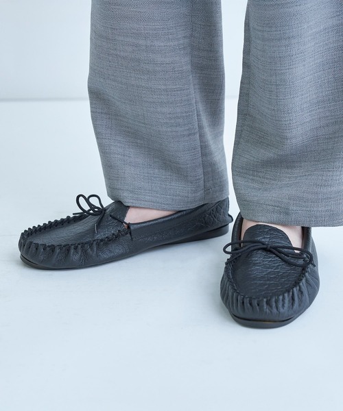 MEN'S BIGI（メンズビギ）の「【Lloyd Footwear/ロイドフットウエア】別注 モカシンシューズ（モカシン/デッキシューズ・メンズ・ブラック/ブラウン・01/02）」の4枚目の写真
