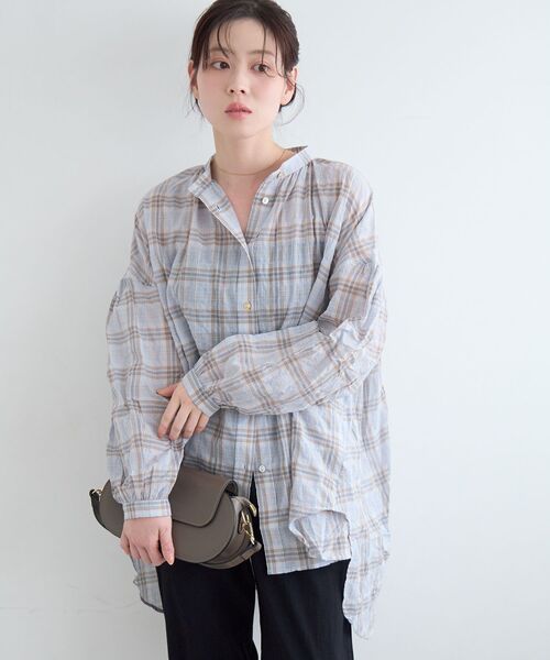 le.coeur blanc(ルクールブラン)の「《WEB限定アイテム》シアーガーゼバックギャザーチェックシャツ(シャツ/ブラウス・レディース・ブラック系その他/ブルー系その他2/ベージュ系その他2・38)」の6枚目の写真