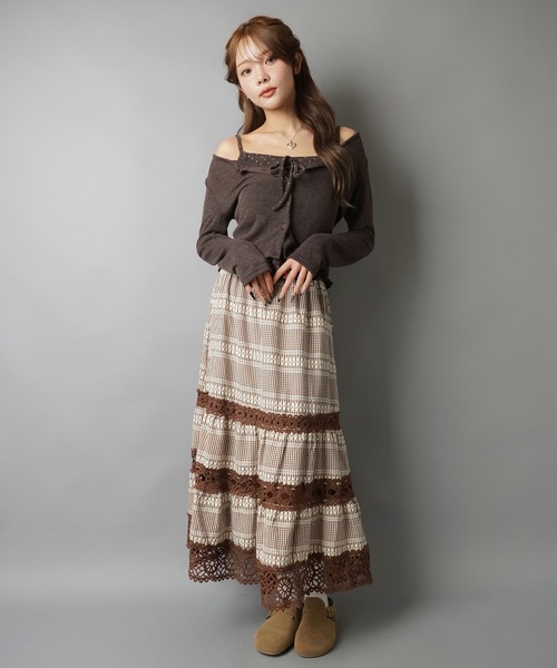 SPINNS(スピンズ)の「レースとチェックで紡ぐロングスカート(スカート・レディース・ブラウン/ブラック・ONESIZE)」の14枚目の写真