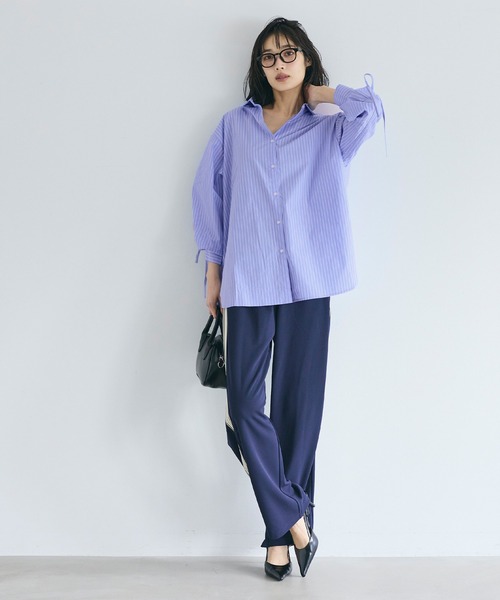 coca(coca)(コカ)の「袖シャーリングシャツ(シャツ/ブラウス・レディース・ブルー/アイボリー・L/M/S)」の3枚目の写真