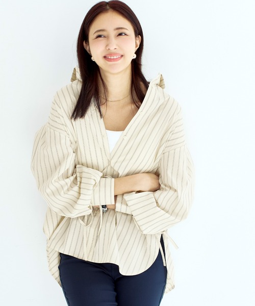 coca(coca)(コカ)の「袖シャーリングシャツ(シャツ/ブラウス・レディース・ブルー/アイボリー・L/M/S)」の12枚目の写真