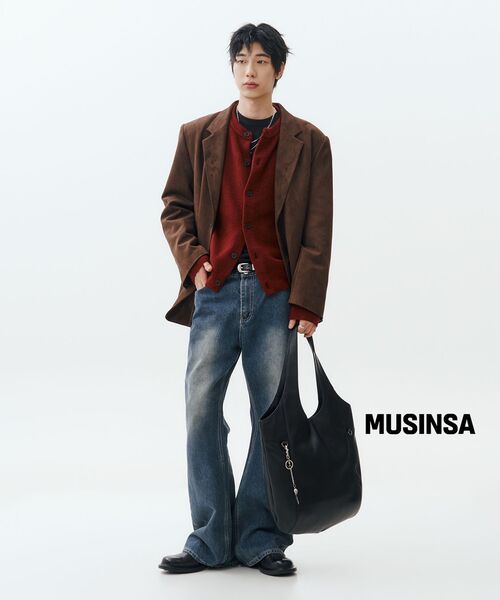 MUSINSA STANDARD（ムシンサスタンダード）の「シンセティックレザーラウンドショルダーバッグ[ブラック]（ショルダーバッグ・メンズ・その他・FREE）」の11枚目の写真