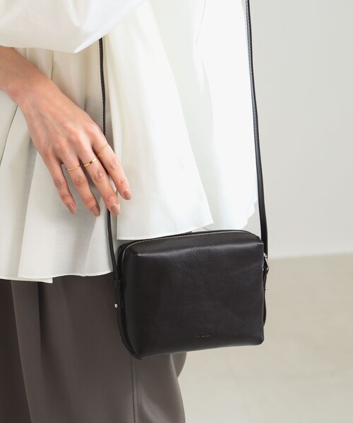 Demi-Luxe BEAMS（デミルクス ビームス）の「Waa. studios / TIEN 2way バッグ（ショルダーバッグ・レディース・ブラック/ダークブラウン・ONE SIZE）」の5枚目の写真