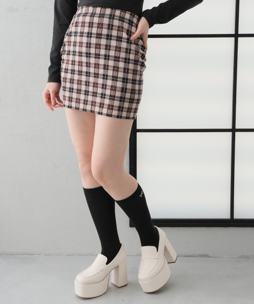 DEMETER(デメテル)の「厚底 プラットフォーム ローファーパンプス(ローファー・レディース・ブラック/オフホワイト・S/M/L/LL)」の17枚目の写真