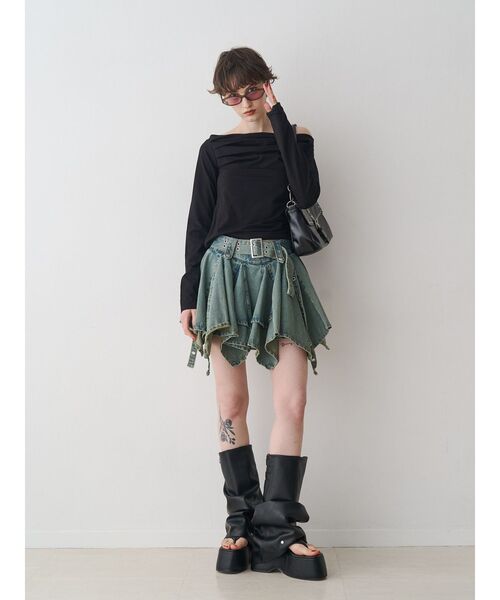 jouetie（ジュエティ）の「オフショルギャザーカットソー（Tシャツ/カットソー・レディース・ブラック/オフホワイト/レッド・MEDIUM）」の13枚目の写真