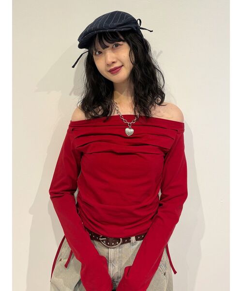 jouetie（ジュエティ）の「オフショルギャザーカットソー（Tシャツ/カットソー・レディース・ブラック/オフホワイト/レッド・MEDIUM）」の22枚目の写真