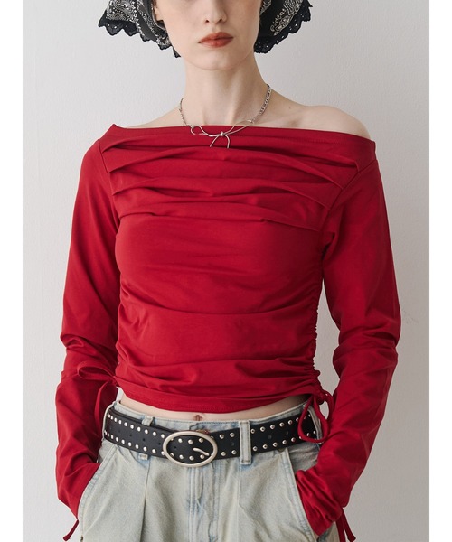 jouetie（ジュエティ）の「オフショルギャザーカットソー（Tシャツ/カットソー・レディース・ブラック/オフホワイト/レッド・MEDIUM）」の3枚目の写真