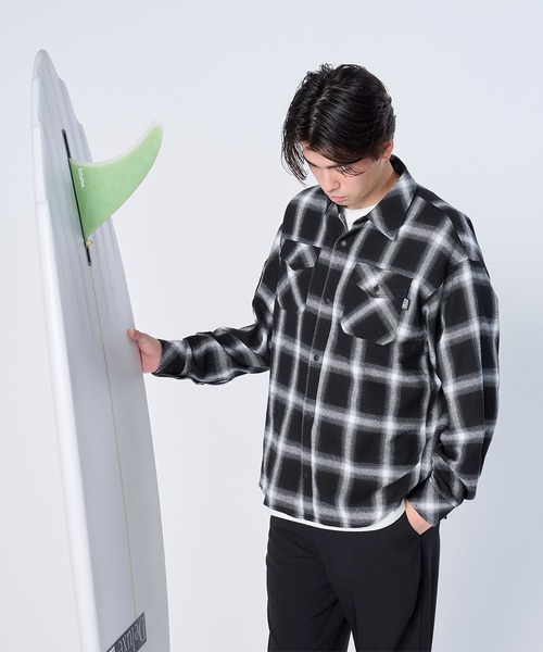 FLASH PACKER(フラッシュパッカー)の「FLASH PACKER フラッシュパッカー/ セットアップ対応 リラックスシルエット オンブレチェック シャツジャケット // XNP-UK SHIRTS(その他アウター・メンズ・ブラック・MEDIUM/LARGE/X-LARGE)」の7枚目の写真