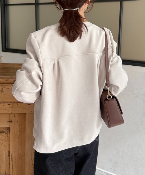 Thevon(ゼボン)の「ノーカラーFスエードショートジャケット(ブルゾン・レディース・チャコールグレー/アイボリー/キャメル・FREE)」の6枚目の写真
