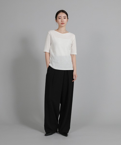 select MOCA Et(セレクトモカエト)の「【Et】V-Curved Neck back slit T-Shirt(Tシャツ/カットソー・レディース・アイボリー/チャコール/ブラウン・FREE)」の6枚目の写真
