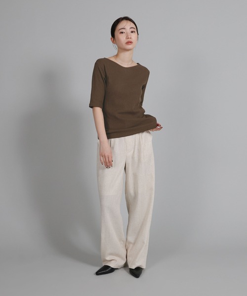 select MOCA Et(セレクトモカエト)の「【Et】V-Curved Neck back slit T-Shirt(Tシャツ/カットソー・レディース・アイボリー/チャコール/ブラウン・FREE)」の11枚目の写真