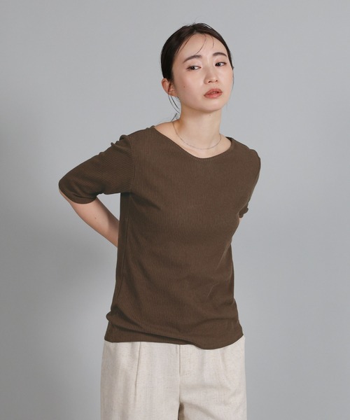 select MOCA Et(セレクトモカエト)の「【Et】V-Curved Neck back slit T-Shirt(Tシャツ/カットソー・レディース・アイボリー/チャコール/ブラウン・FREE)」の7枚目の写真