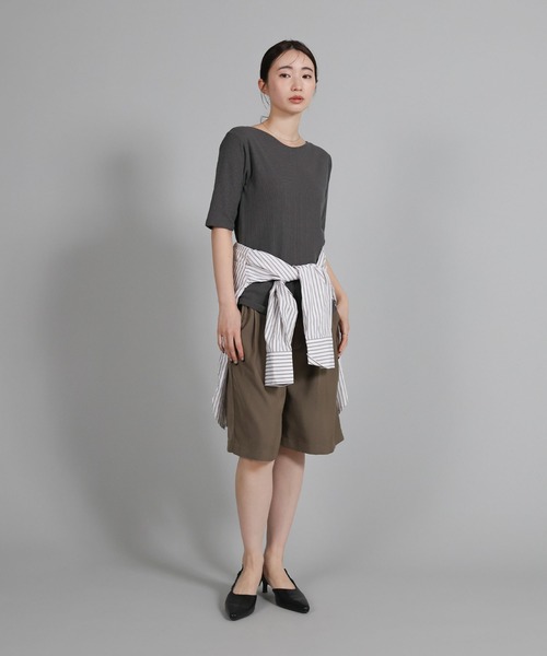 select MOCA Et(セレクトモカエト)の「【Et】V-Curved Neck back slit T-Shirt(Tシャツ/カットソー・レディース・アイボリー/チャコール/ブラウン・FREE)」の17枚目の写真