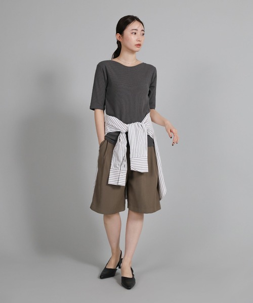 select MOCA Et(セレクトモカエト)の「【Et】V-Curved Neck back slit T-Shirt(Tシャツ/カットソー・レディース・アイボリー/チャコール/ブラウン・FREE)」の5枚目の写真