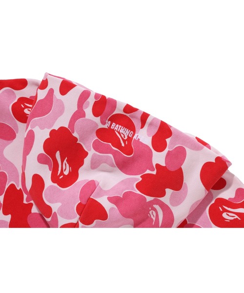 A BATHING APE（アベイシングエイプ）の「ABC CAMO HEAVY WASH CROPPED FIT ZIP HOODIE（パーカー・メンズ・ブルー/ピンク/グリーン・SMALL/LARGE/MEDIUM/X-LARGE/XX-LARGE）」の9枚目の写真