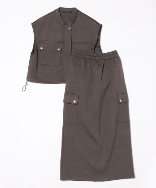 ketty（ケティ）の「ダンボールニットベスト×スカート2ピース≪洗濯機で洗える≫（ワンピース・レディース・カーキ/ベージュ/ダークグレー・M）」の2枚目の写真