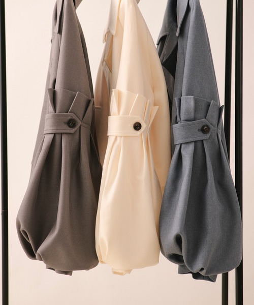 loin nuit（ロワンニュイ）の「volume sleeve short jacket / ボリュームスリーブショートジャケット（テーラードジャケット・レディース・アイボリー/ブルー/グレー・FREE）」の4枚目の写真