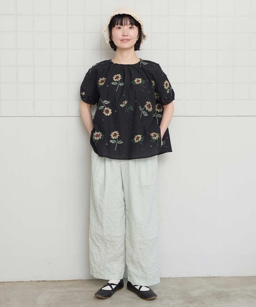 l'atelier du savon(アトリエドサボン)の「クロスステッチ ひまわり刺繍ブラウス(シャツ/ブラウス・レディース・ブラック/アイボリー・FREE)」の19枚目の写真