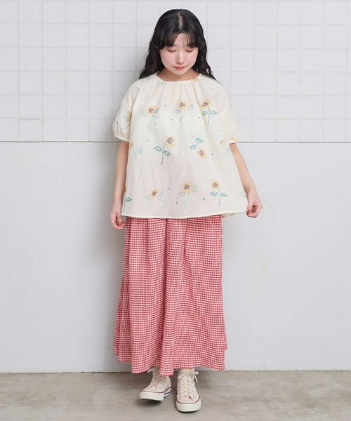 l'atelier du savon(アトリエドサボン)の「クロスステッチ ひまわり刺繍ブラウス(シャツ/ブラウス・レディース・ブラック/アイボリー・FREE)」の10枚目の写真