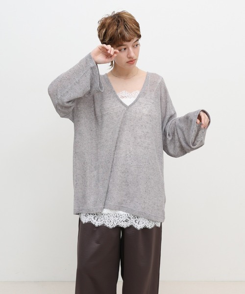 select MOCA(セレクトモカ)の「メランジVネックシアールーズカットソー(ニット/セーター・レディース・ブラウン/ライトベージュ/グレー・FREE)」の6枚目の写真