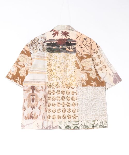 Desigual（デシグアル）の「コラージュ パッチプリント 半袖シャツ（シャツ/ブラウス・メンズ・ホワイト・XL/L/M/S）」の7枚目の写真