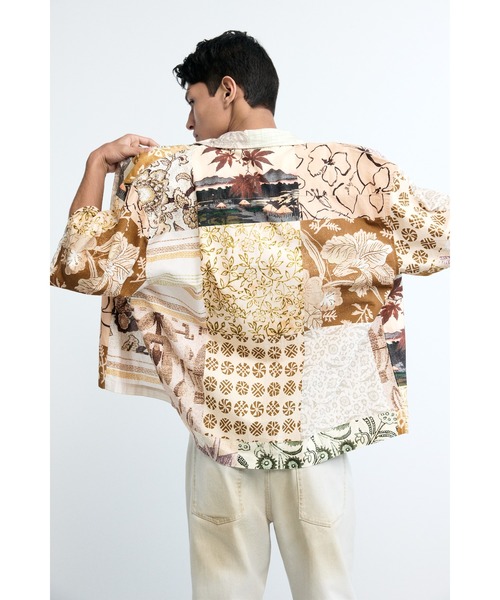 Desigual（デシグアル）の「コラージュ パッチプリント 半袖シャツ（シャツ/ブラウス・メンズ・ホワイト・XL/L/M/S）」の4枚目の写真