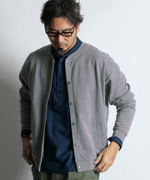 The DUFFER of ST.GEORGE(ザダファーオブセントジョージ)の「PIGMENT DYED POWDER WASH SNAP CARDIGAN:ピグメントダイ スナップカーディガン / スウェットアウター / ヴィンテージ加工(スウェット・メンズ・グリーン/ライトグレー・X-LARGE/LARGE/MEDIUM/SMALL)」の1枚目の写真