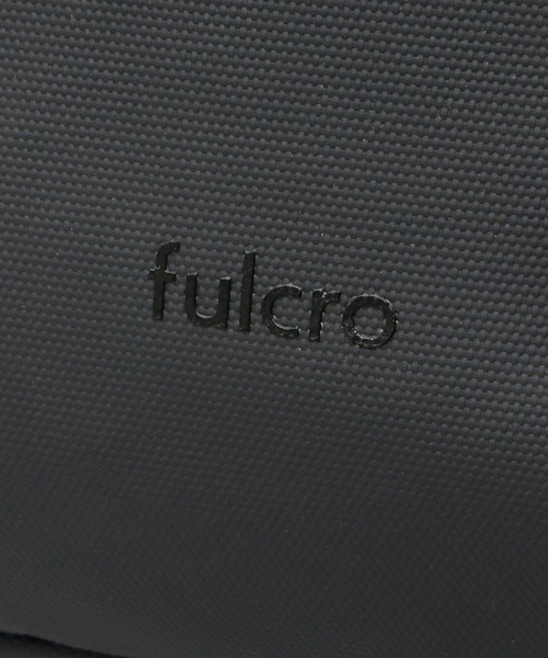 fulcro(フルクロ)の「撥水・耐水 自立型 マットコーティング ポリエステル 縦型ボディバッグ B5・タブレット・PET収納対応 agile アジャイル(ボディバッグ/ウエストポーチ・メンズ・ブラック・FREE)」の6枚目の写真