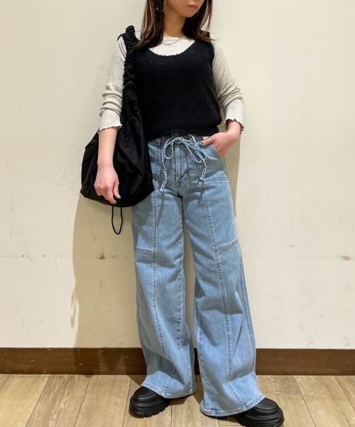 SOMETHING(サムシング)の「SOMETHING(サムシング)【レディース】「LISA」ベルト付きワイドパンツ(デニムパンツ・レディース・ライトインディゴブルー・XS/S/M/L)」の11枚目の写真