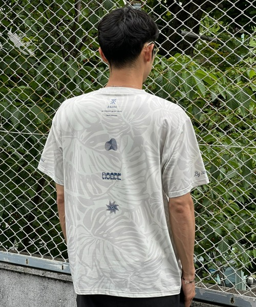 ROARK REVIVAL（ロアークリバイバル）の「【ROARK】"B.O.D" RUSHGUARD S/S TEE（Tシャツ/カットソー・メンズ・ホワイト・MEDIUM/X-LARGE/LARGE）」の2枚目の写真