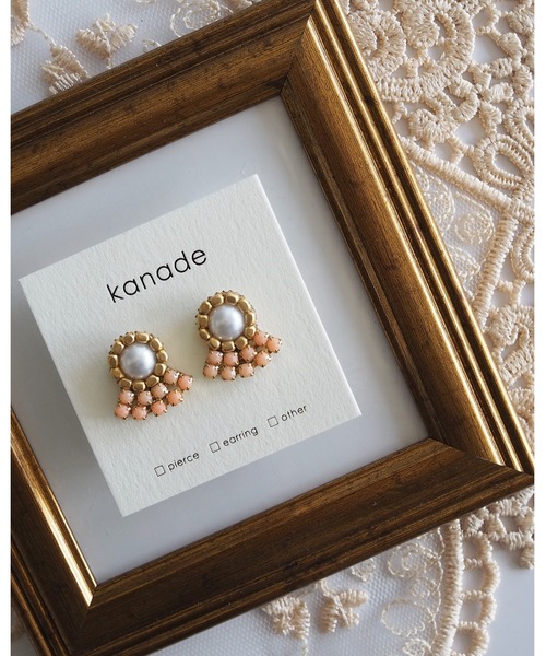 tone(トーン)の「【kanade】さくら色ビジューピアス(MA)(ピアス(両耳用)・レディース・ピンク・FREE)」の4枚目の写真