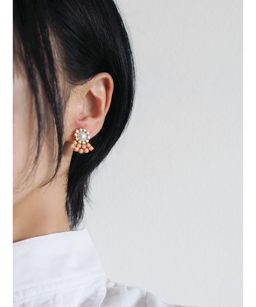 tone(トーン)の「【kanade】さくら色ビジューピアス(MA)(ピアス(両耳用)・レディース・ピンク・FREE)」の5枚目の写真