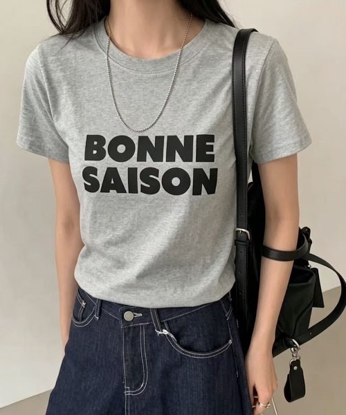 Maison Calme(メゾンカルム)の「【3 色展開】ロゴプリント T シャツ 半袖 レディース 定番 コットン(Tシャツ/カットソー・レディース・チャコール/ホワイト/グレー・F)」の2枚目の写真