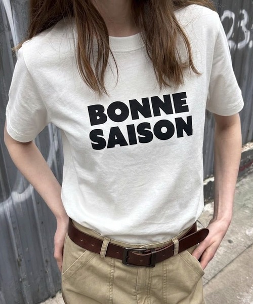 Maison Calme(メゾンカルム)の「【3 色展開】ロゴプリント T シャツ 半袖 レディース 定番 コットン(Tシャツ/カットソー・レディース・チャコール/ホワイト/グレー・F)」の1枚目の写真