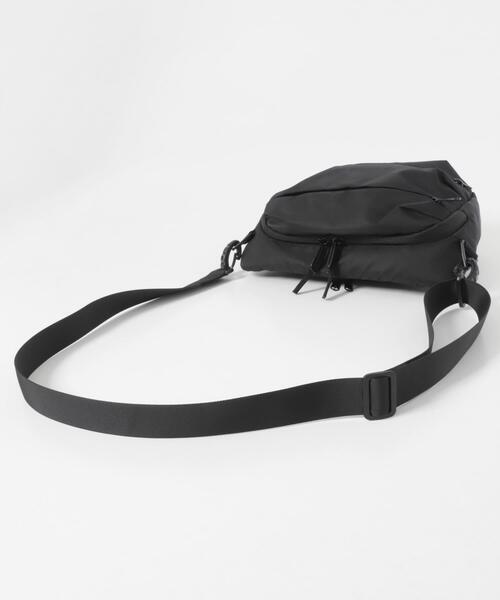 fulcro(フルクロ)の「fulcro runner(ショルダーバッグ・メンズ・ブラック/ダークグレー・-)」の9枚目の写真