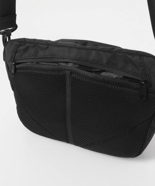 fulcro(フルクロ)の「fulcro runner(ショルダーバッグ・メンズ・ブラック/ダークグレー・-)」の11枚目の写真