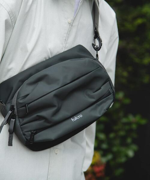 fulcro(フルクロ)の「fulcro runner(ショルダーバッグ・メンズ・ブラック/ダークグレー・-)」の13枚目の写真