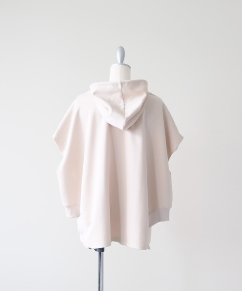 DOLLUPOOPS（ドールアップウップス）の「Sleeveless Hoodie Top(ノースリーブフーディー)（パーカー・レディース・ライトベージュ/チャコール・FREE）」の19枚目の写真