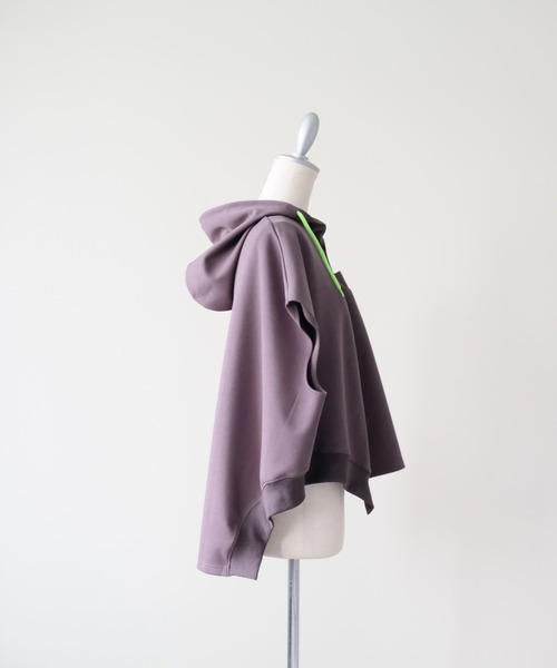 DOLLUPOOPS（ドールアップウップス）の「Sleeveless Hoodie Top(ノースリーブフーディー)（パーカー・レディース・ライトベージュ/チャコール・FREE）」の12枚目の写真