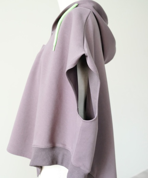 DOLLUPOOPS（ドールアップウップス）の「Sleeveless Hoodie Top(ノースリーブフーディー)（パーカー・レディース・ライトベージュ/チャコール・FREE）」の10枚目の写真