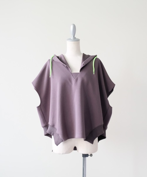 DOLLUPOOPS（ドールアップウップス）の「Sleeveless Hoodie Top(ノースリーブフーディー)（パーカー・レディース・ライトベージュ/チャコール・FREE）」の6枚目の写真