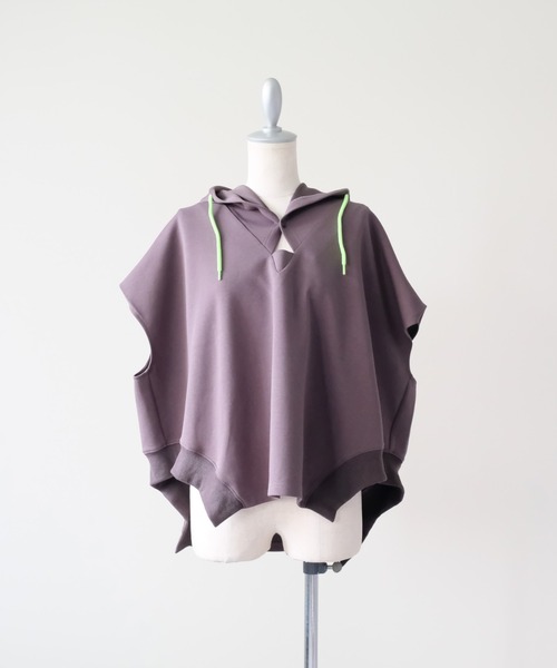 DOLLUPOOPS（ドールアップウップス）の「Sleeveless Hoodie Top(ノースリーブフーディー)（パーカー・レディース・ライトベージュ/チャコール・FREE）」の13枚目の写真