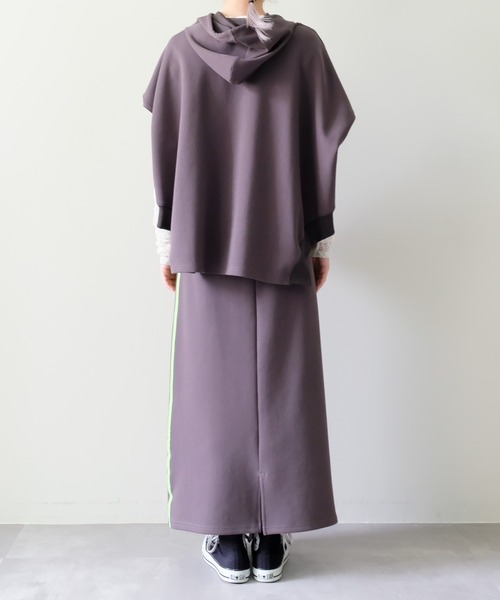 DOLLUPOOPS（ドールアップウップス）の「Sleeveless Hoodie Top(ノースリーブフーディー)（パーカー・レディース・ライトベージュ/チャコール・FREE）」の3枚目の写真