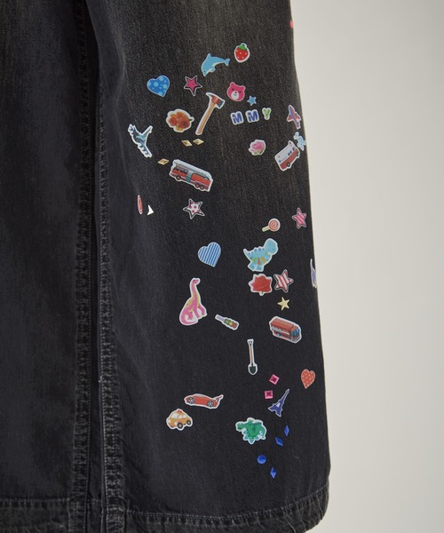 Maison MIHARA YASUHIRO(メゾンミハラヤスヒロ)の「【MIHARA YASUHIRO/ミハラヤスヒロ】DENIM HUGE DETAIL PANTS w KIDS STICKER/デニムヒュージディテールパンツキッズステッカー/ウォッシャブルデニム(デニムパンツ・レディース・ブラック/ダークインディゴブルー・36/38)」の12枚目の写真