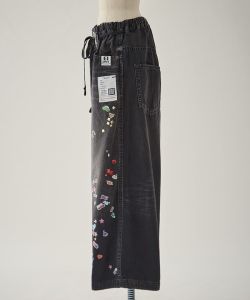Maison MIHARA YASUHIRO(メゾンミハラヤスヒロ)の「【MIHARA YASUHIRO/ミハラヤスヒロ】DENIM HUGE DETAIL PANTS w KIDS STICKER/デニムヒュージディテールパンツキッズステッカー/ウォッシャブルデニム(デニムパンツ・レディース・ブラック/ダークインディゴブルー・36/38)」の18枚目の写真
