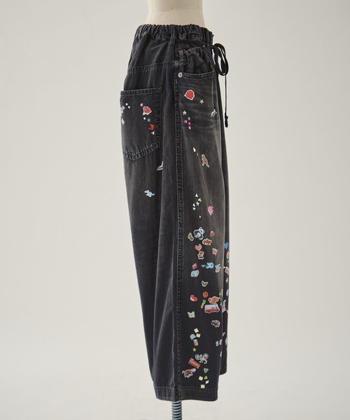 Maison MIHARA YASUHIRO(メゾンミハラヤスヒロ)の「【MIHARA YASUHIRO/ミハラヤスヒロ】DENIM HUGE DETAIL PANTS w KIDS STICKER/デニムヒュージディテールパンツキッズステッカー/ウォッシャブルデニム(デニムパンツ・レディース・ブラック/ダークインディゴブルー・36/38)」の16枚目の写真