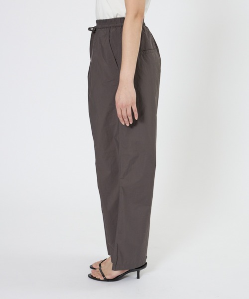 BARNYARDSTORM(バンヤードストーム)の「BARNYARDSTORM / トラベルイージーパンツ【撥水 / JAPAN FABRIC】<セットアップ対応>(その他パンツ・レディース・チャコール/カーキ・1/0)」の5枚目の写真